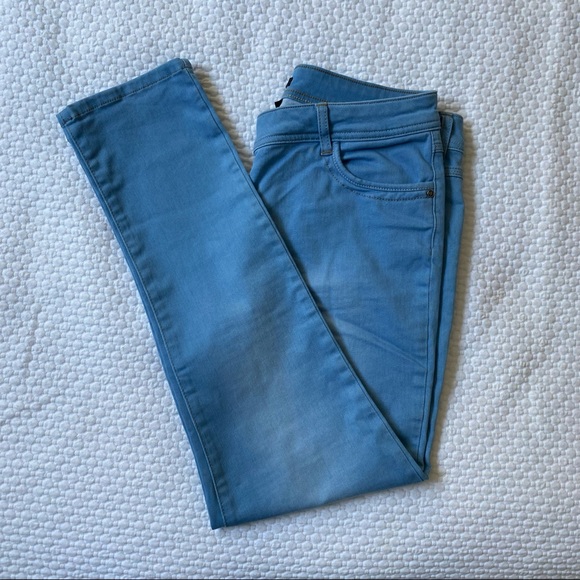 Stretchy Jeans. - Picture 2 of 6